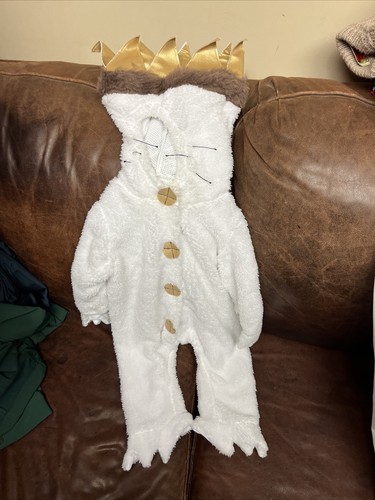 Costume where the - the, things